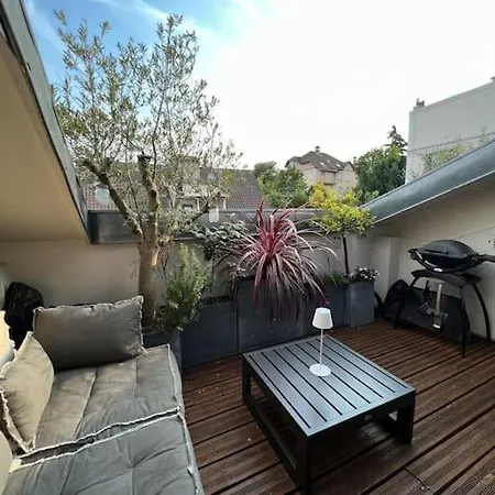 Daire Superbe Loft Climatise Avec Terrasse A 4 Km Jo Suresnes