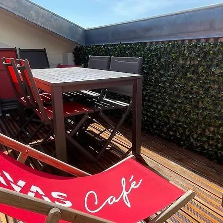 Superbe Loft Climatise Avec Terrasse A 4 Km Jo Daire
